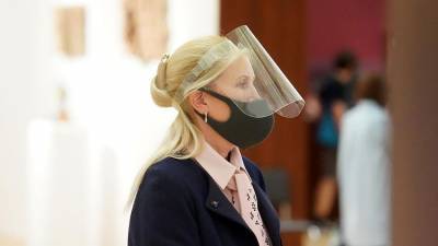 Эксперты назвали признаки необходимости замены маски