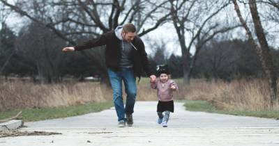 Отцы в декрете: в Украине мужчинам хотят упростить процедуру выхода в отпуск по уходу за ребенком