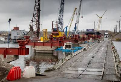 Обвал моста под Никополем: патонная переправа станет недоступной на месяц