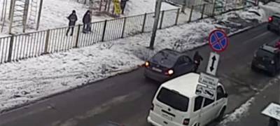 В Петрозаводске дети устроили смертельные игры на дороге (ВИДЕО)