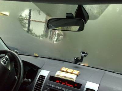 Что сделать, чтобы в авто не потели стекла: пять способов