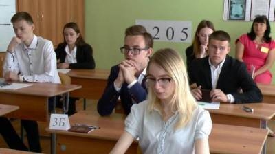Части российских школьников приходится платить за домашнее задание