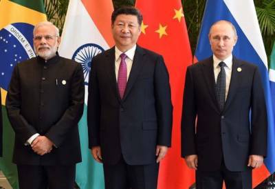 Россия должна сменить идеологию и войти в коалицию с КНР и Индией — мнение