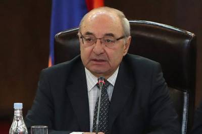Армянские оппозиционеры огласили имя главы переходного правительства