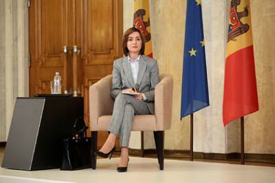 Санду отказалась считать проблемой свое румынское гражданство
