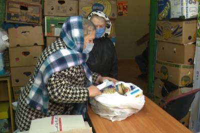 Семья Виктора Медведчука и Оксаны Марченко закупила продуктовые наборы для нуждающихся ко Дню людей с инвалидностью