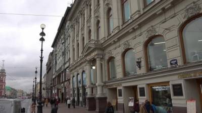 Власти Петербурга демонтировал более 1,8 тыс. незаконных рекламных конструкций