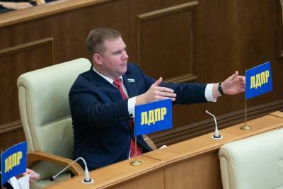 Свердловский депутат Коркин, обвиняемый в смерти человека, не приехал в суд из-за ковида