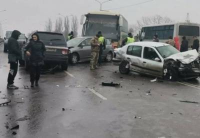 Под Киевом в ДТП пострадали девять автомобилей (фото)