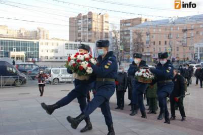 В Рязани возложили цветы к памятнику Неизвестного солдата