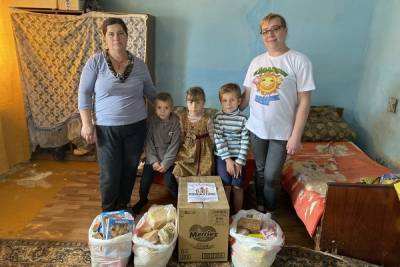 За полгода 120 краснодарских семей получили помощь от волонтеров «Инициативы»