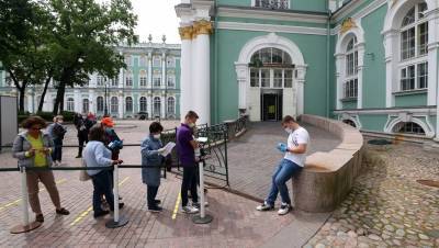 Власти подтвердили закрытие Русского музея и Эрмитажа на Новый год