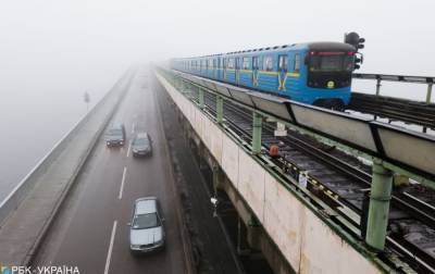 В Киеве ограничили движение по мосту Метро