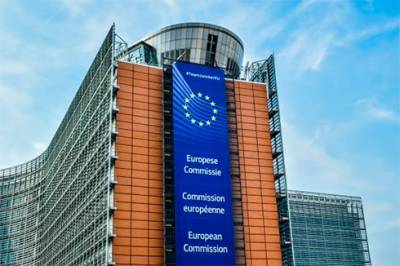 Еврокомиссия угрожает запустить фонд восстановления ЕС без Венгрии и Польши - СМИ
