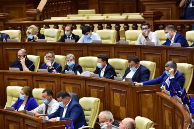 Молдавский парламент принял новый госбюджет без обсуждения