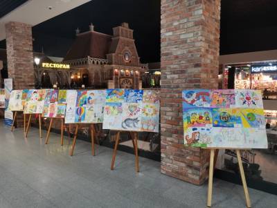 Мир добра на бумаге. Выставка рисунков детей с инвалидностью открылась в Гродно