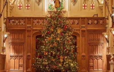 Настоящая сказка для Елизаветы II: смотрите, как украсили Виндзорский замок к Рождеству (ФОТО)