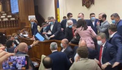 Молдавский парламент вынужден принимать бюджет «вслепую»