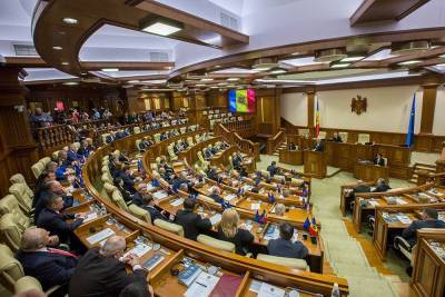 Молдавский парламент починил себе главную спецслужбу страны