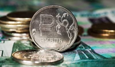 Рубль укрепляется на бирже в преддверии нового заседания ОПЕК+