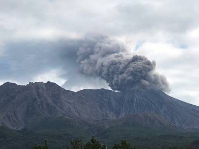 В Японии внезапно началось мощное извержение вулкана (ВИДЕО) - Cursorinfo: главные новости Израиля