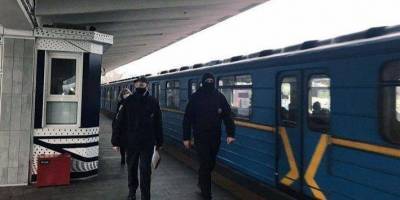 В киевском метро полиция зафиксировала 148 случаев нарушения карантина, три человека уже должны оплатить штраф в 17 тыс. гривен