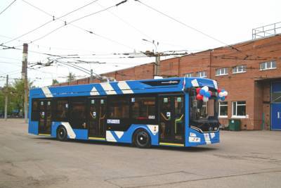 Теперь узнать о пробках, садясь в петербургский автобус, можно из приложения