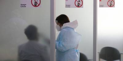 В Чили обнаружен новый штамм коронавируса, власти ввели 10-дневный карантин для всех приезжих
