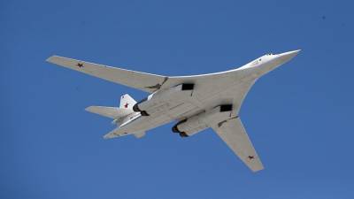 МО ожидает поступление в ВКС модернизированных ракетоносцев Ту-160 в 2021 году