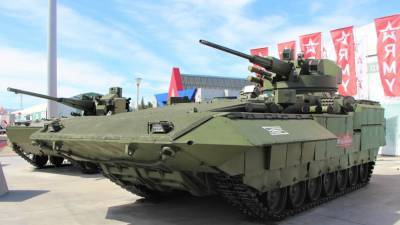 Криворучко анонсировал серийное производство новейшего танка "Армата"