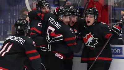 Сборная Канады забросила Швейцарии десять безответных шайб на МЧМ-2021