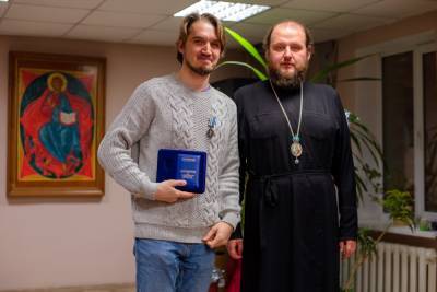 Архиепископ Аксий встретился с представителями молодежных организаций Южно-Сахалинска
