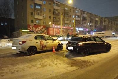 Водитель такси, попавшего в ДТП в Екатеринбурге, отказался от медосвидетельствования