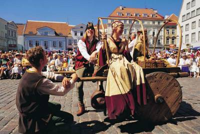 Эстония на новогодние праздники недосчитается 7 тыс туристов из России – эксперт
