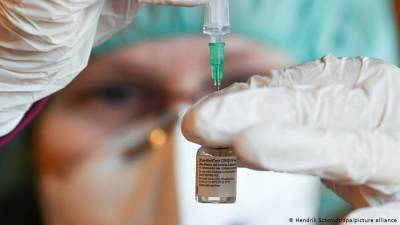 В ФРГ пациентов по ошибке привили пятикратной дозой вакцины от коронавируса