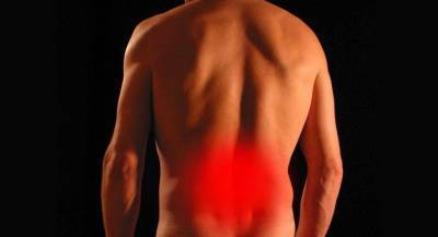 Медики назвали эффективные методы для снятия боли в спине