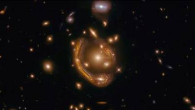 Телескоп Hubble заметил в космосе «расплавленное кольцо»
