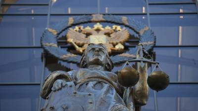 Путин приостановил индексацию окладов судей на 2021 год