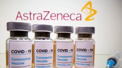 Британия первой в мире одобрила вакцину AstraZeneca от COVID-19