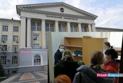 «Сами должны «выбивать»: Дворники в Ростове массово пожаловались на невыплату зарплат за уборку ДГТУ