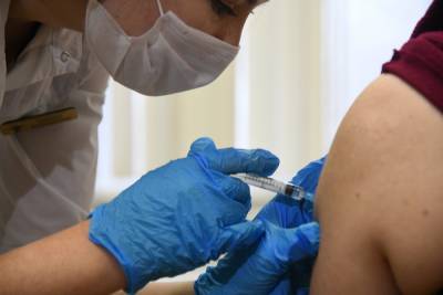 Волгоградцы смогут записаться онлайн на вакцинацию от коронавируса