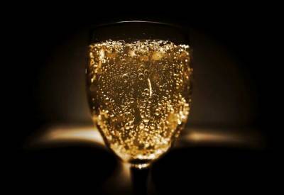 Минздрав РФ: Детское шампанское может спровоцировать развитие алкоголизма в будущем
