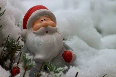 Виталий Милонов попросил Деда Мороза не дарить подарки тем, кто в него не верит