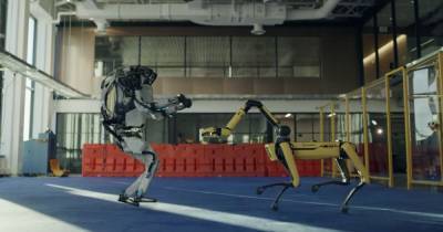 Роботы Atlas и Spot устроили настоящее танцевальное шоу