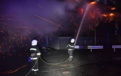 В Николаеве потушили масштабный пожар на зерновом терминале