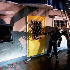 В Мелитополе сгорел продовольственный магазин. Фото