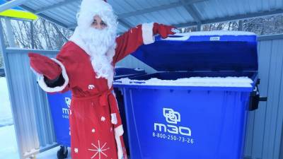 Тюменцам рассказали, как правильно выкидывать «новогодний» мусор