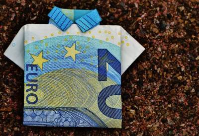 Доллар и евро плавно растут на открытии межбанка