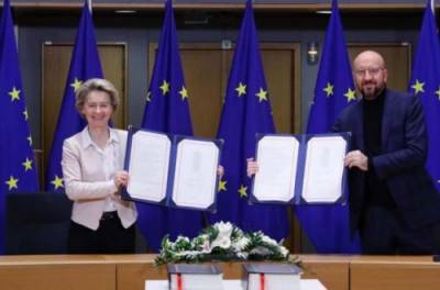 Лидеры ЕС подписали торговую сделку с Британией