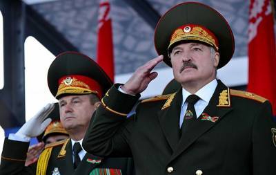 Лукашенко сравнил оппозицию с приспешниками Гитлера